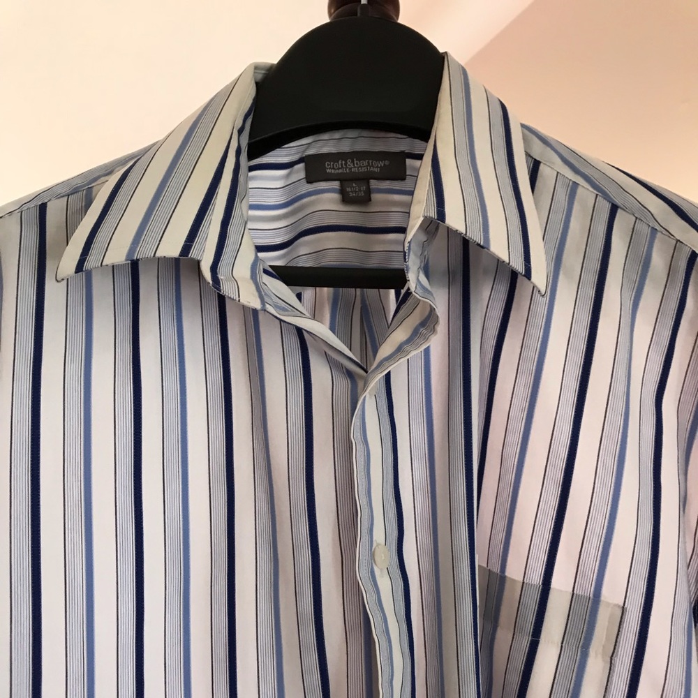 Man’s dress shirt large